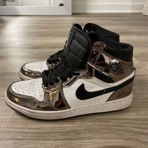 Nike Air Travis Scott Sneakers